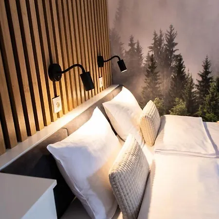Forest 47 By Housine Zator Exterior photo